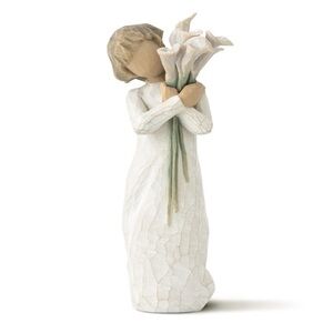 Willow Tree Elegant Beautiful Wishes Cream/ Tan Figurine Holding Calla Lillies